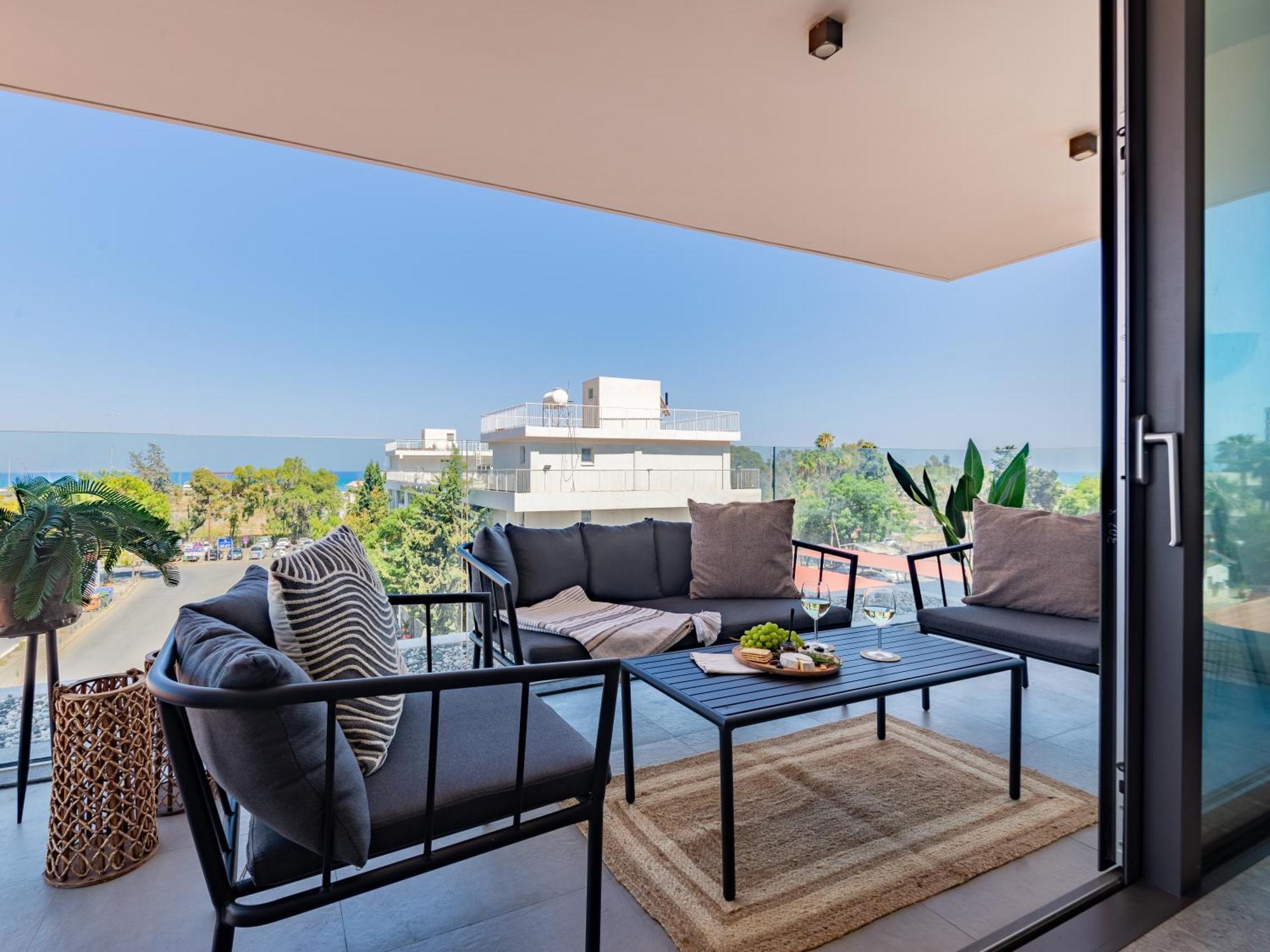 Sanders Gaia - Bright Two-Bedroom Apartment With Sea View Lárnaca Exterior foto